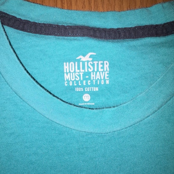 Hollister Men's Teal and Charcoal Ombre T-Shirt - Picture 2 of 2